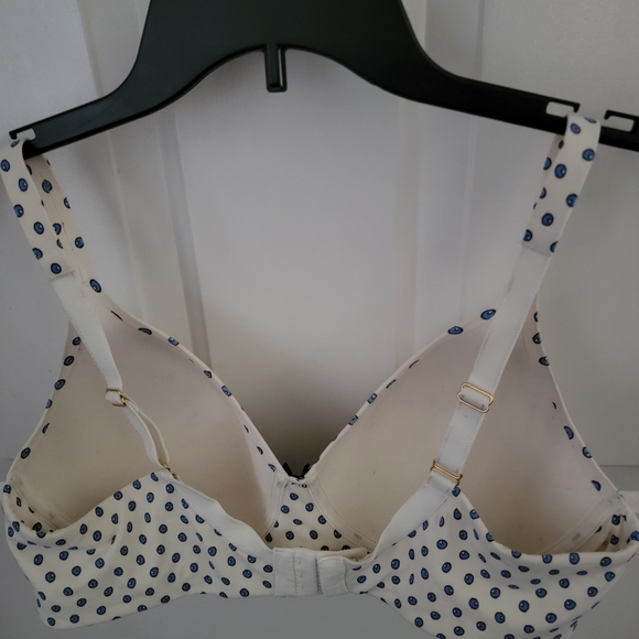 Soma 36d NO underwire. Soft bra - Picture 3 of 4